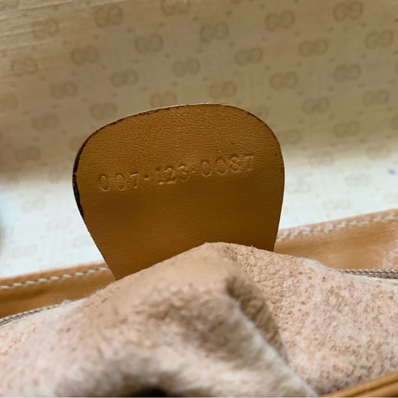 GUCCI Vintage micro GG cross body bag - Picture 13 of 17